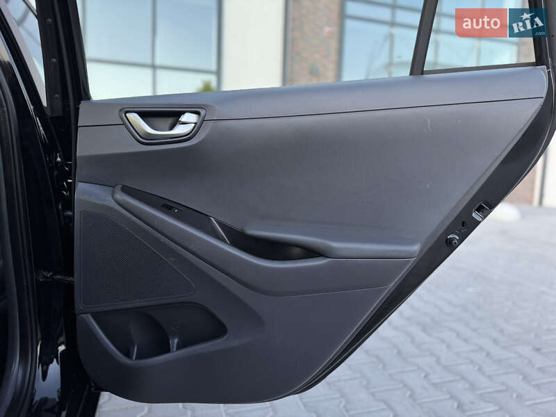 Хэтчбек Hyundai Ioniq 2018 в Тернополе