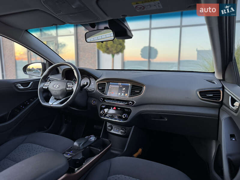 Хэтчбек Hyundai Ioniq 2018 в Тернополе