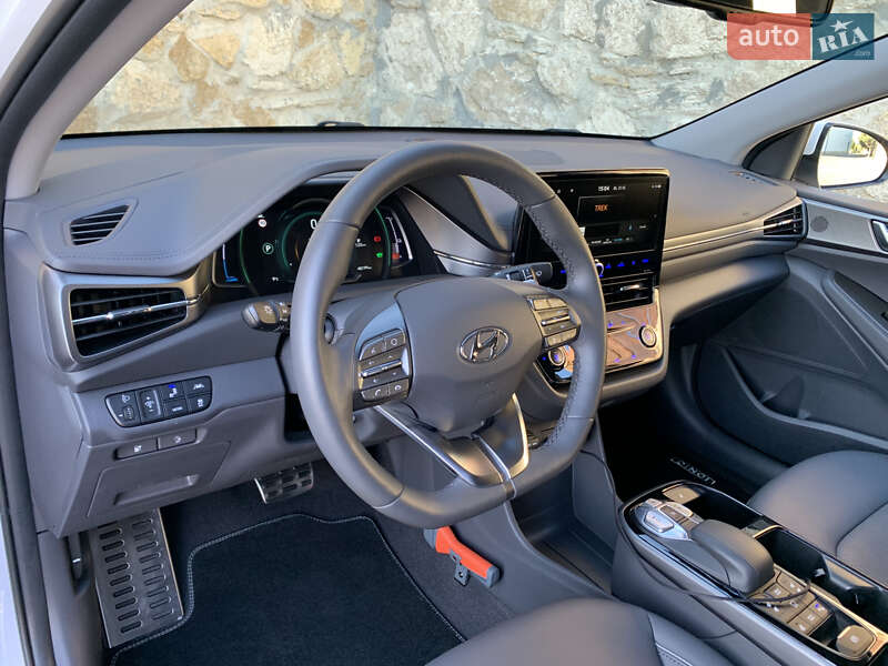 Лифтбек Hyundai Ioniq 2021 в Ровно