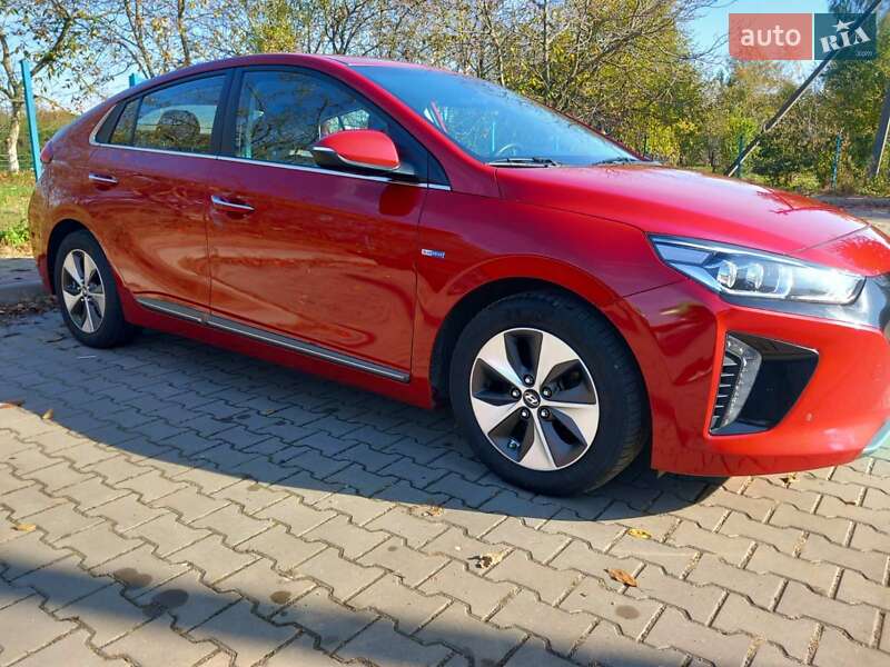 Хетчбек Hyundai Ioniq 2018 в Луцьку фото 4 Хетчбек Hyundai Ioniq 2018 в Луцьку