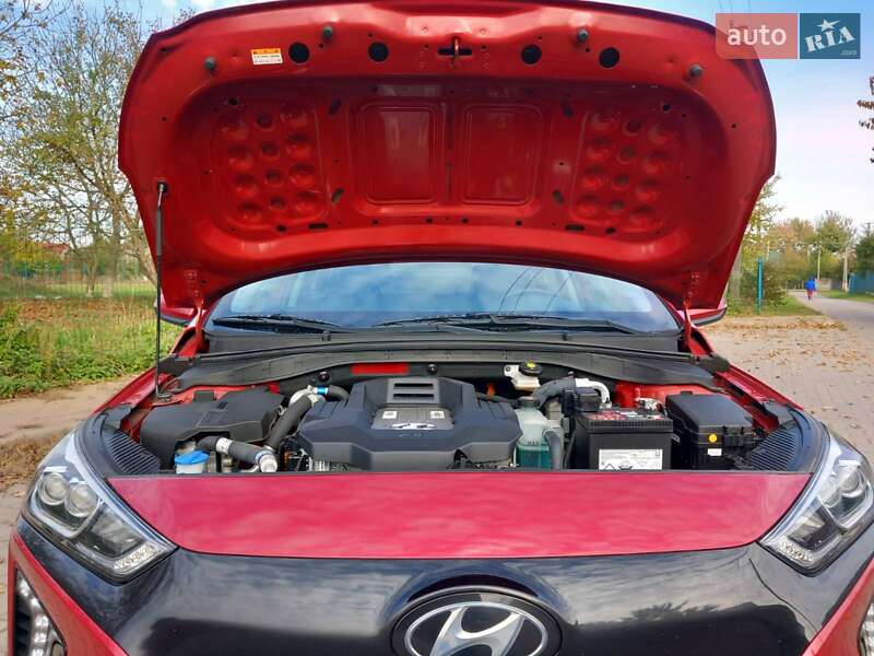 Хетчбек Hyundai Ioniq 2018 в Луцьку фото 9 Хетчбек Hyundai Ioniq 2018 в Луцьку