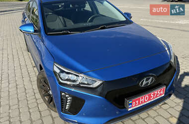 Хэтчбек Hyundai Ioniq 2018 в 