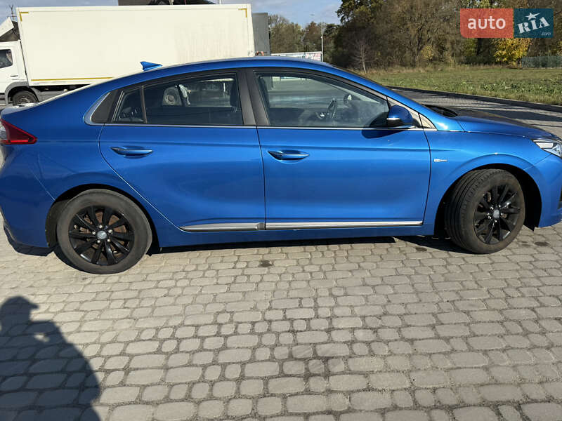 Хэтчбек Hyundai Ioniq 2018 в Львове фото 14 Хэтчбек Hyundai Ioniq 2018 в Львове