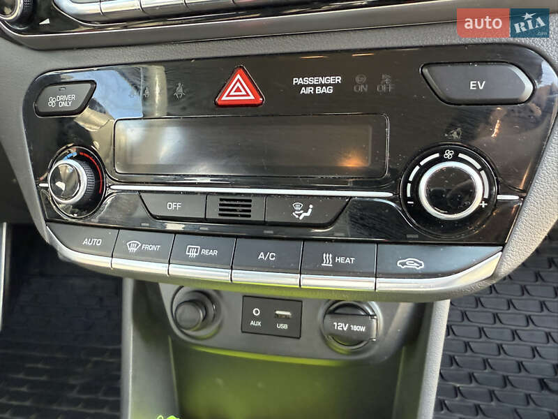 Хэтчбек Hyundai Ioniq 2018 в Львове фото 32 Хэтчбек Hyundai Ioniq 2018 в Львове