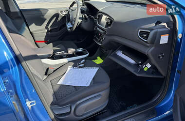 Хэтчбек Hyundai Ioniq 2018 в 