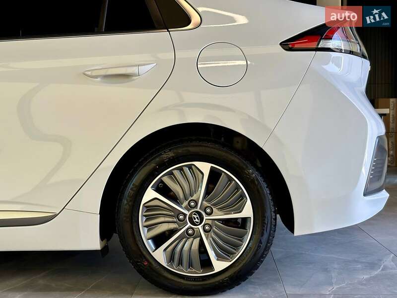 Ліфтбек Hyundai Ioniq 2020 в Львові
