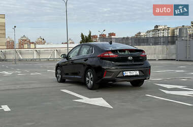Хэтчбек Hyundai Ioniq 2018 в 
