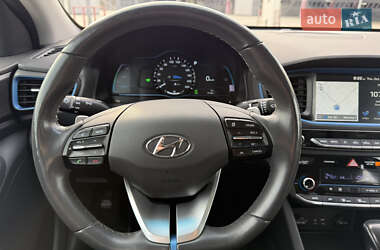 Хэтчбек Hyundai Ioniq 2018 в 