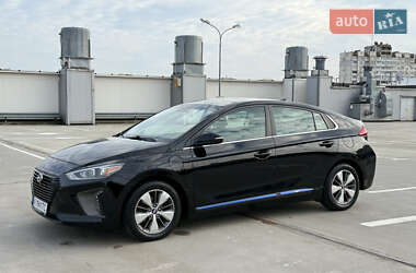 Хэтчбек Hyundai Ioniq 2018 в 
