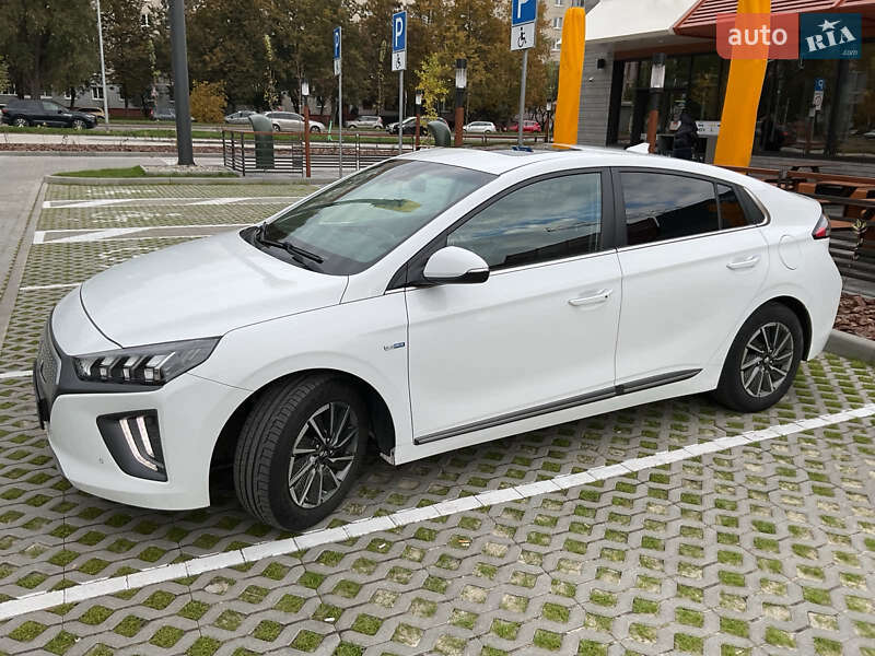 Ліфтбек Hyundai Ioniq 2019 в Брюховичах