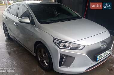 Хэтчбек Hyundai Ioniq 2018 в 