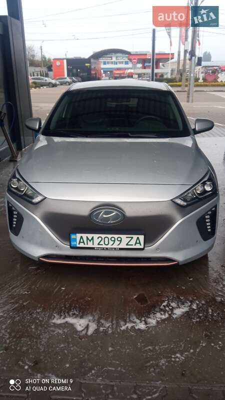 Хэтчбек Hyundai Ioniq 2018 в 