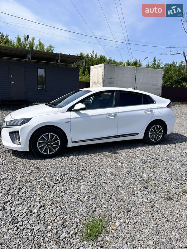 Ліфтбек Hyundai Ioniq 2020 в Старокостянтинові