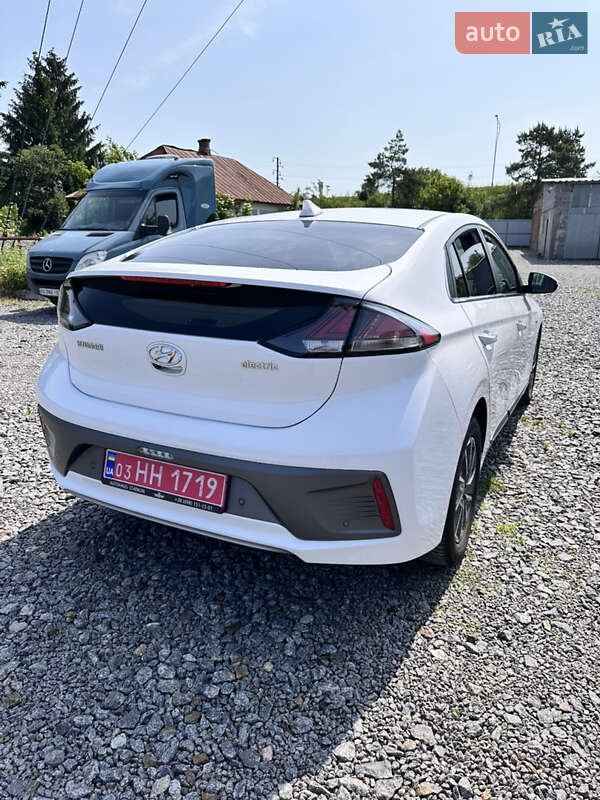 Ліфтбек Hyundai Ioniq 2020 в Старокостянтинові