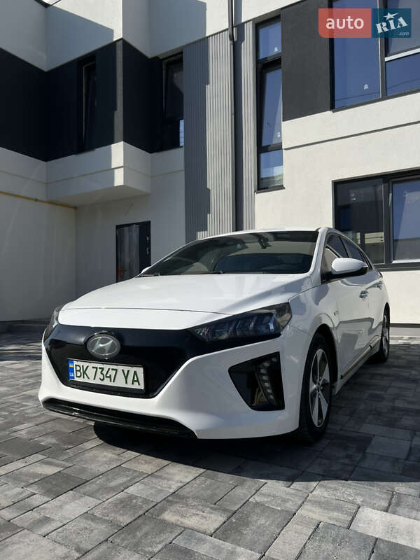 Hyundai Ioniq 2017 Hyundai Ioniq 2017