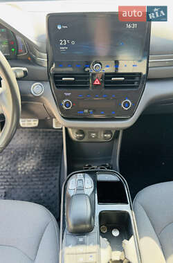 Лифтбек Hyundai Ioniq 2020 в 
