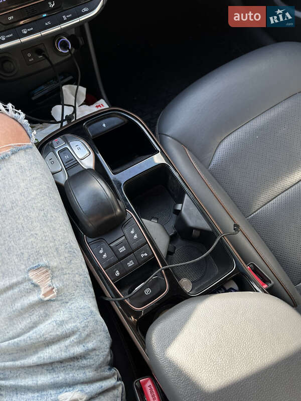 Хэтчбек Hyundai Ioniq 2016 в Житомире фото 11 Хэтчбек Hyundai Ioniq 2016 в Житомире