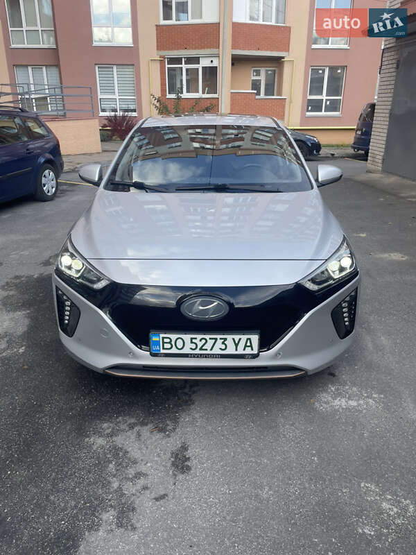 Хэтчбек Hyundai Ioniq 2017 в Тернополе