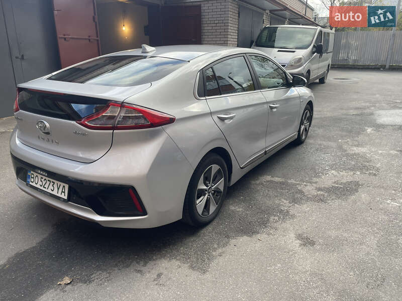 Хэтчбек Hyundai Ioniq 2017 в Тернополе