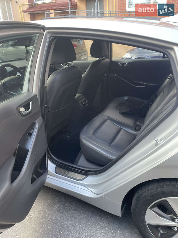 Хэтчбек Hyundai Ioniq 2017 в Тернополе