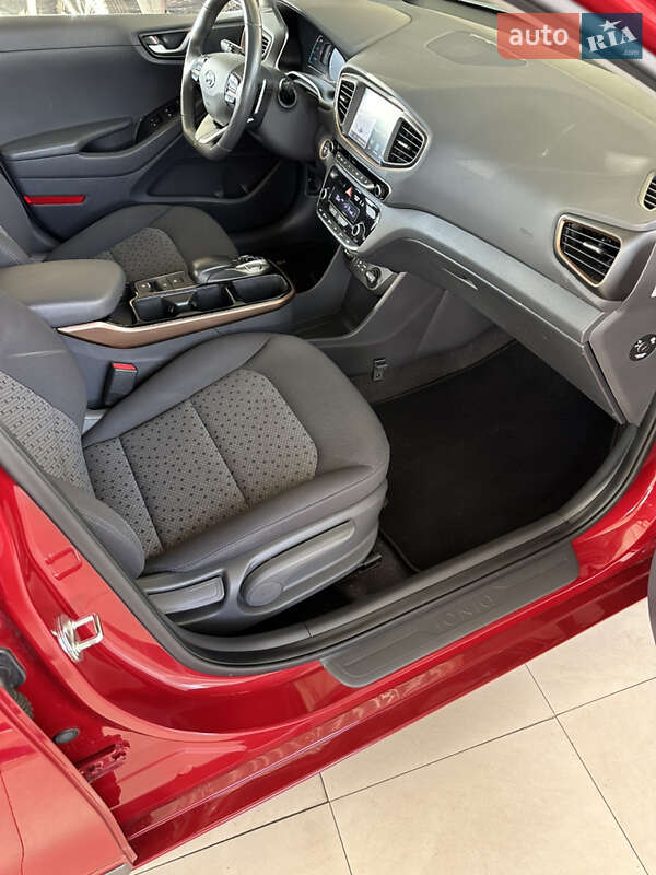 Лифтбек Hyundai Ioniq 2019 в Одессе фото 17 Лифтбек Hyundai Ioniq 2019 в Одессе