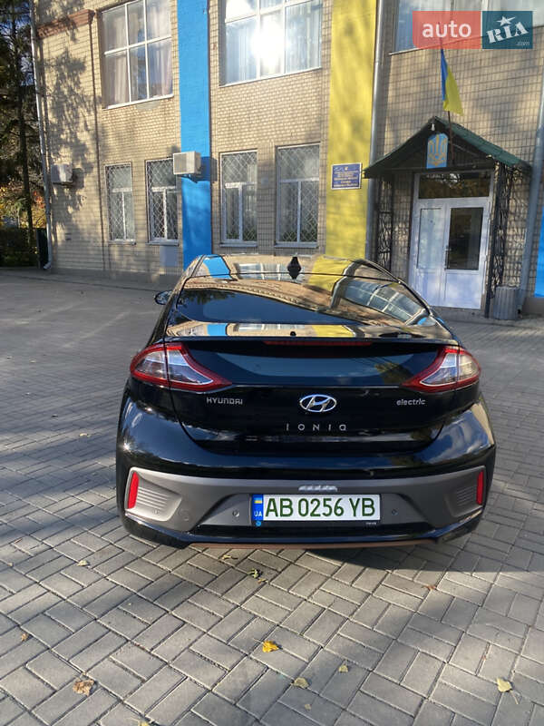 Хэтчбек Hyundai Ioniq 2016 в Виннице фото 7 Хэтчбек Hyundai Ioniq 2016 в Виннице