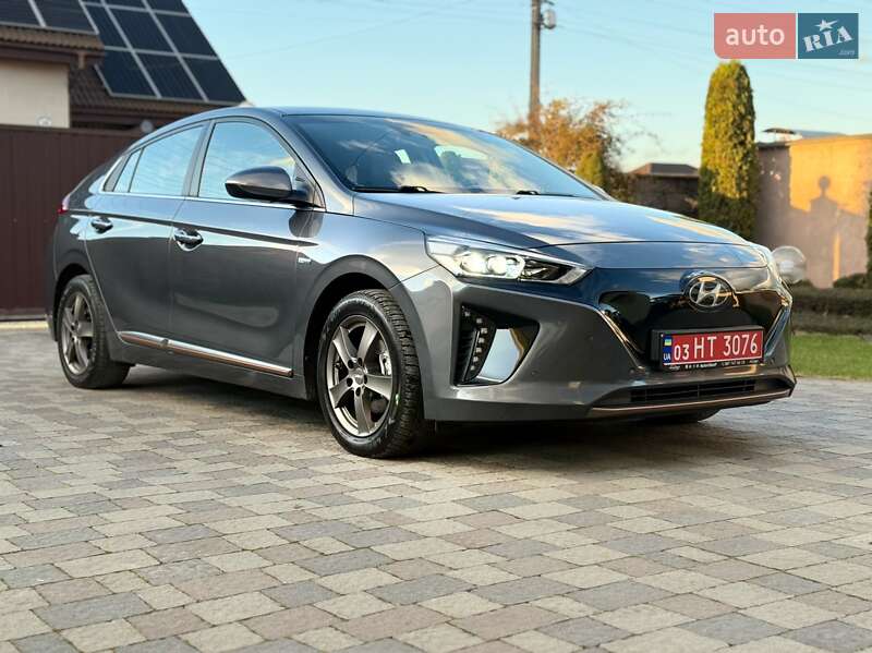 Хэтчбек Hyundai Ioniq 2018 в Ивано-Франковске фото Хэтчбек Hyundai Ioniq 2018 в Ивано-Франковске