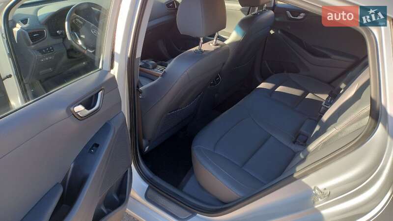 Хэтчбек Hyundai Ioniq 2016 в Умани
