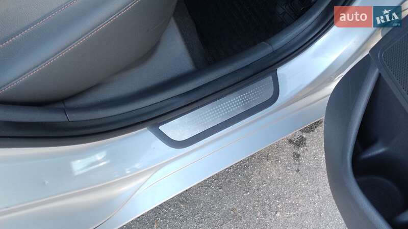 Хэтчбек Hyundai Ioniq 2016 в Умани