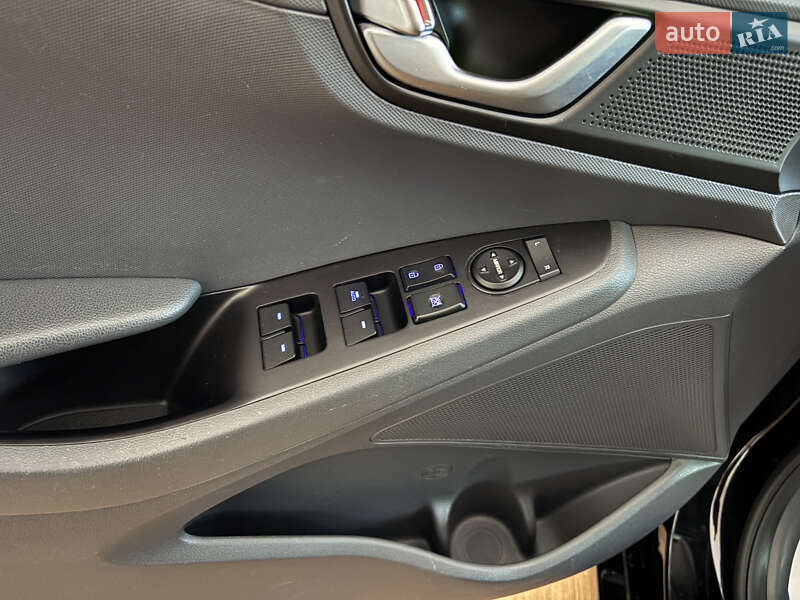 Хэтчбек Hyundai Ioniq 2019 в Кривом Роге фото 10 Хэтчбек Hyundai Ioniq 2019 в Кривом Роге
