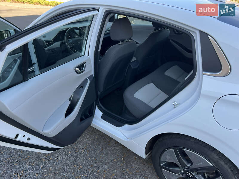 Хэтчбек Hyundai Ioniq 2019 в Виннице фото 17 Хэтчбек Hyundai Ioniq 2019 в Виннице