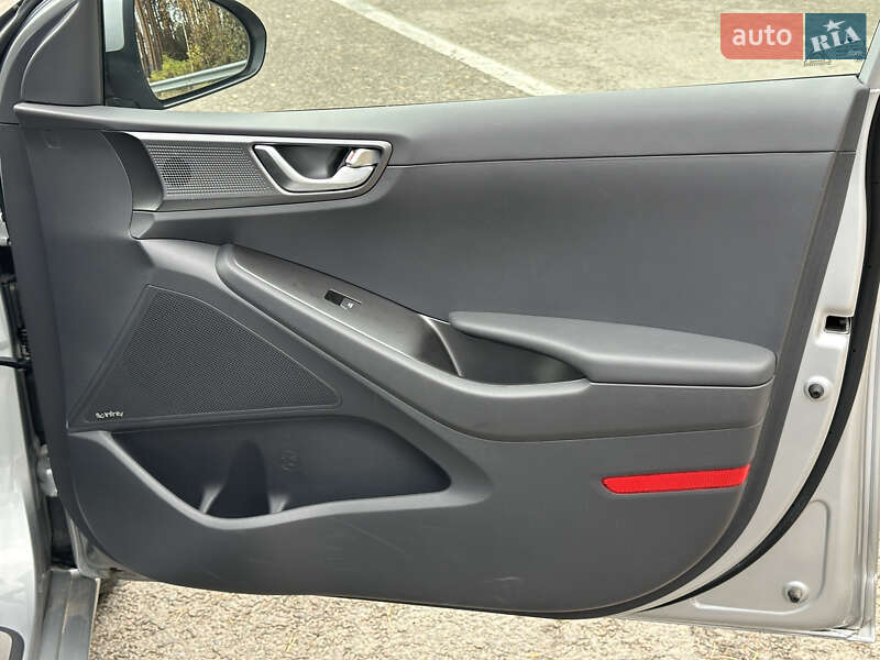 Лифтбек Hyundai Ioniq 2019 в Ковеле фото 66 Лифтбек Hyundai Ioniq 2019 в Ковеле