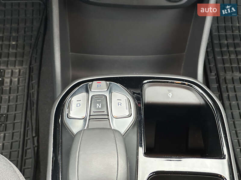 Лифтбек Hyundai Ioniq 2019 в Ковеле фото 76 Лифтбек Hyundai Ioniq 2019 в Ковеле