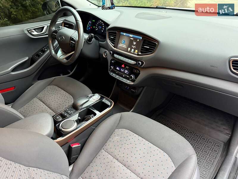 Лифтбек Hyundai Ioniq 2019 в Нежине фото 9 Лифтбек Hyundai Ioniq 2019 в Нежине