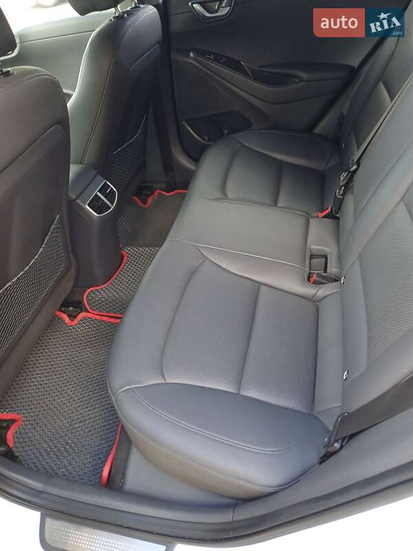 Ліфтбек Hyundai Ioniq 2021 в Києві фото 7 Ліфтбек Hyundai Ioniq 2021 в Києві