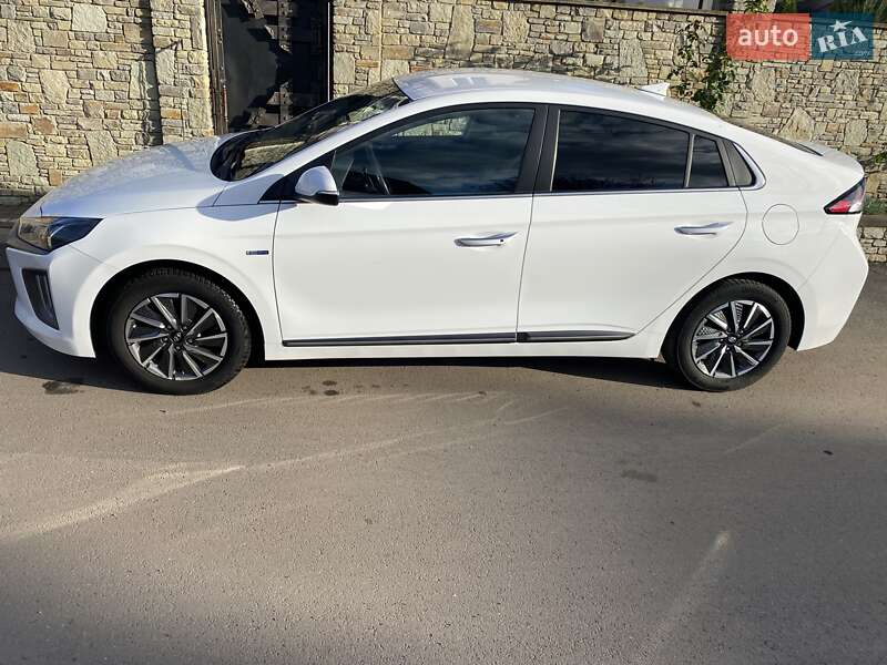 Лифтбек Hyundai Ioniq 2020 в Хмельницком