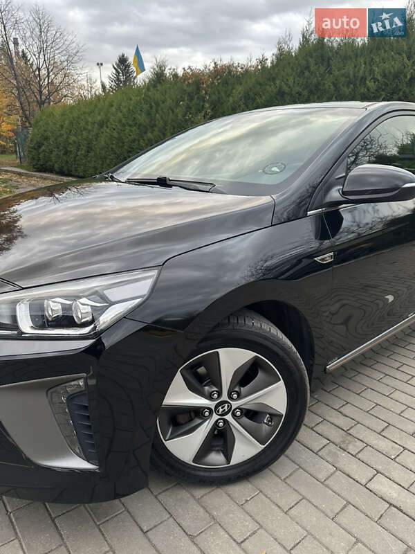 Хэтчбек Hyundai Ioniq 2017 в Луцке фото 23 Хэтчбек Hyundai Ioniq 2017 в Луцке