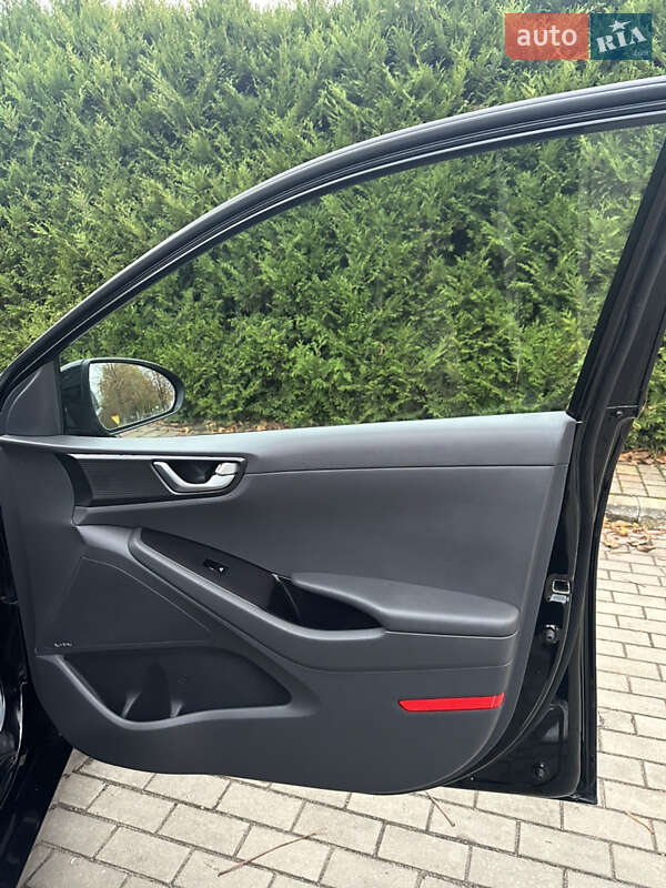 Хэтчбек Hyundai Ioniq 2017 в Луцке фото 55 Хэтчбек Hyundai Ioniq 2017 в Луцке