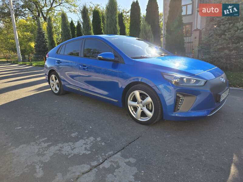 Хэтчбек Hyundai Ioniq 2017 в Белгороде-Днестровском фото 4 Хэтчбек Hyundai Ioniq 2017 в Белгороде-Днестровском