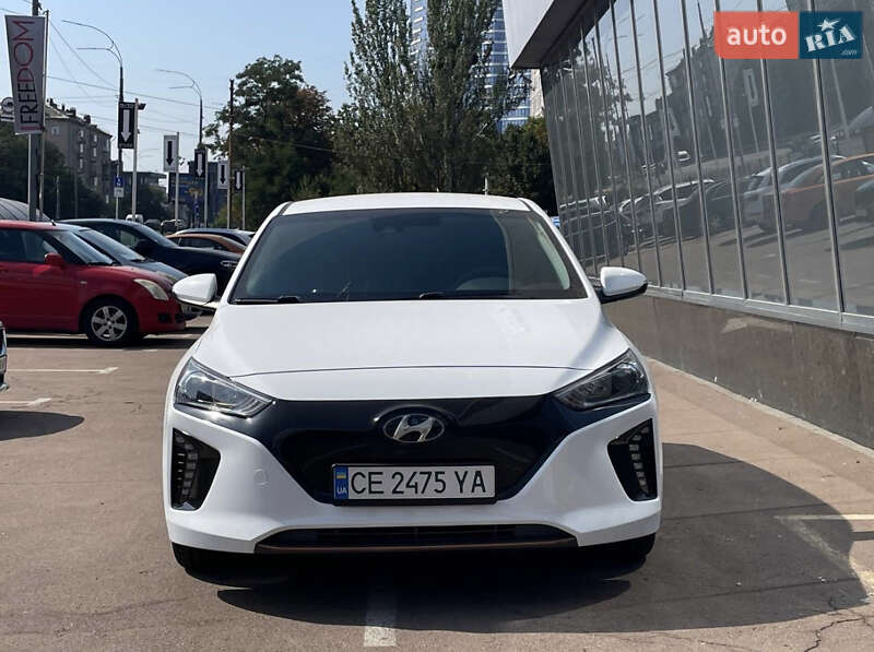 Хетчбек Hyundai Ioniq 2019 в Києві фото 4 Хетчбек Hyundai Ioniq 2019 в Києві