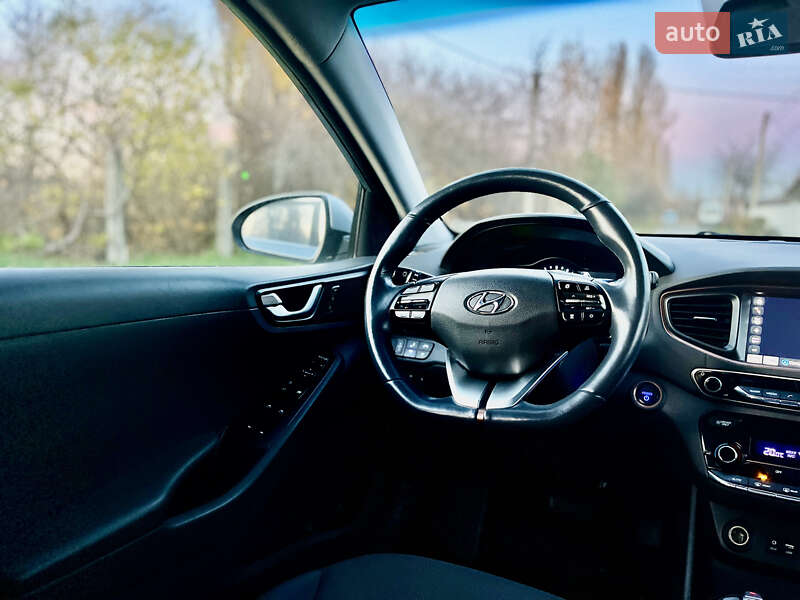 Хэтчбек Hyundai Ioniq 2016 в Владимире