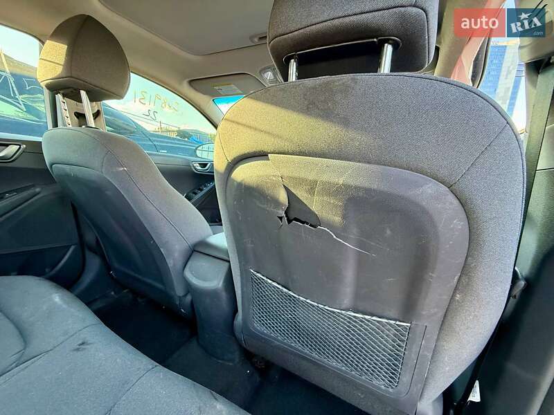 Ліфтбек Hyundai Ioniq 2021 в Києві фото 21 Ліфтбек Hyundai Ioniq 2021 в Києві