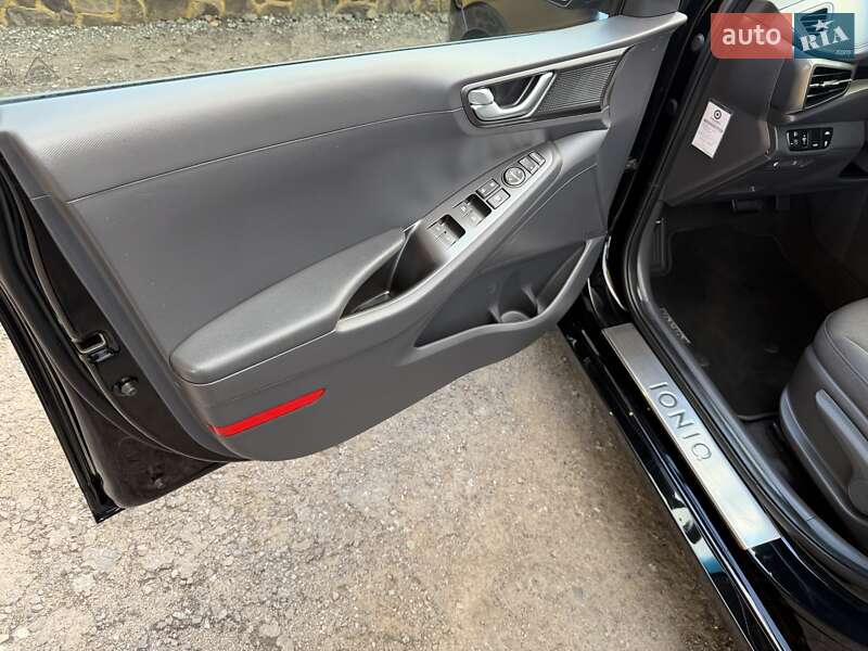 Лифтбек Hyundai Ioniq 2020 в Львове фото 52 Лифтбек Hyundai Ioniq 2020 в Львове