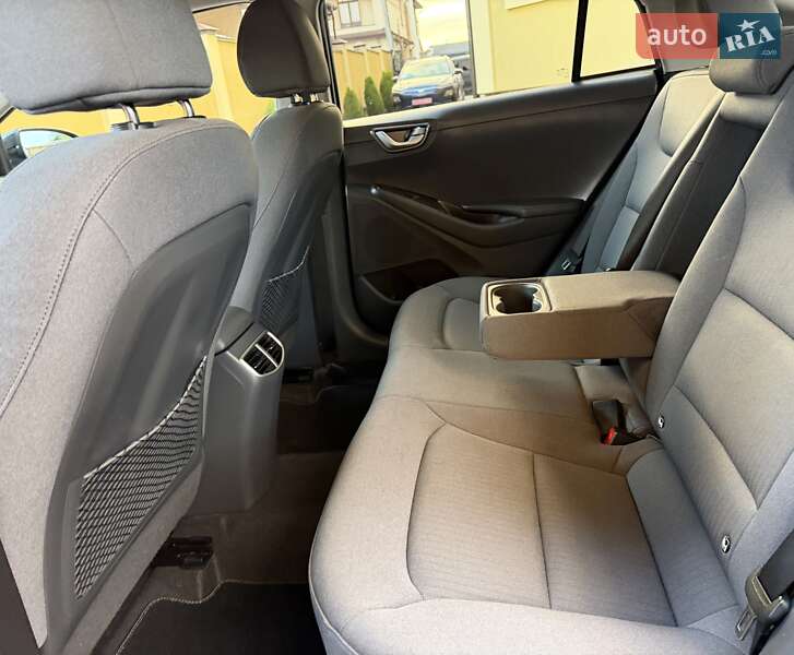 Лифтбек Hyundai Ioniq 2020 в Львове фото 61 Лифтбек Hyundai Ioniq 2020 в Львове