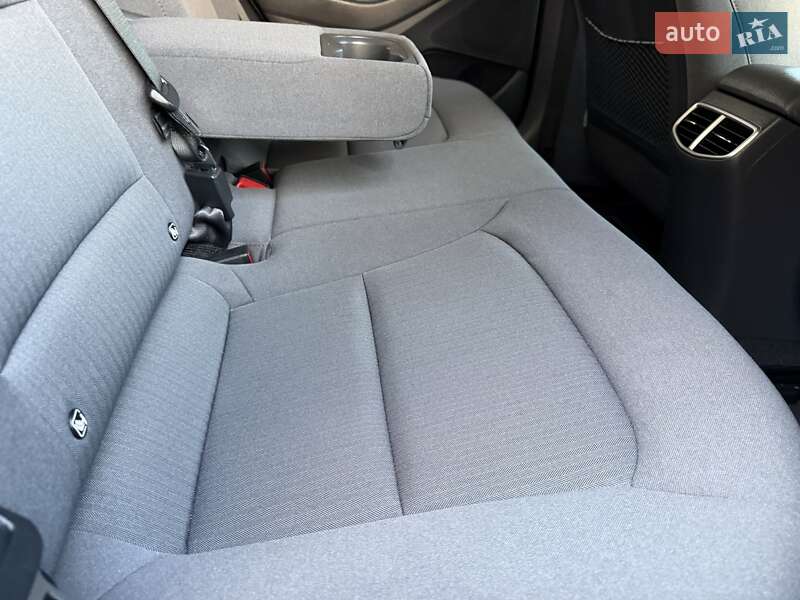 Лифтбек Hyundai Ioniq 2020 в Львове фото 149 Лифтбек Hyundai Ioniq 2020 в Львове