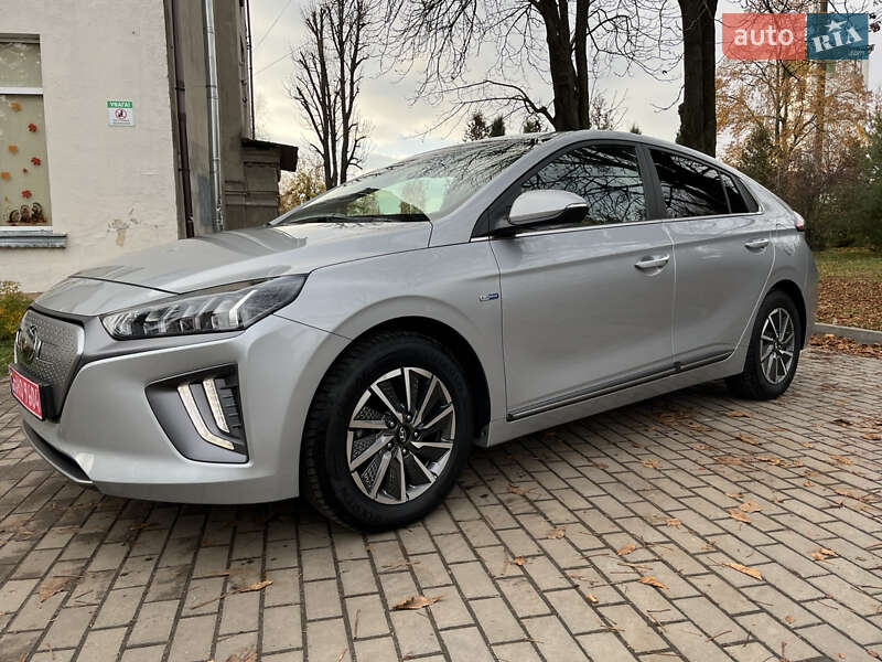 Лифтбек Hyundai Ioniq 2020 в Луцке