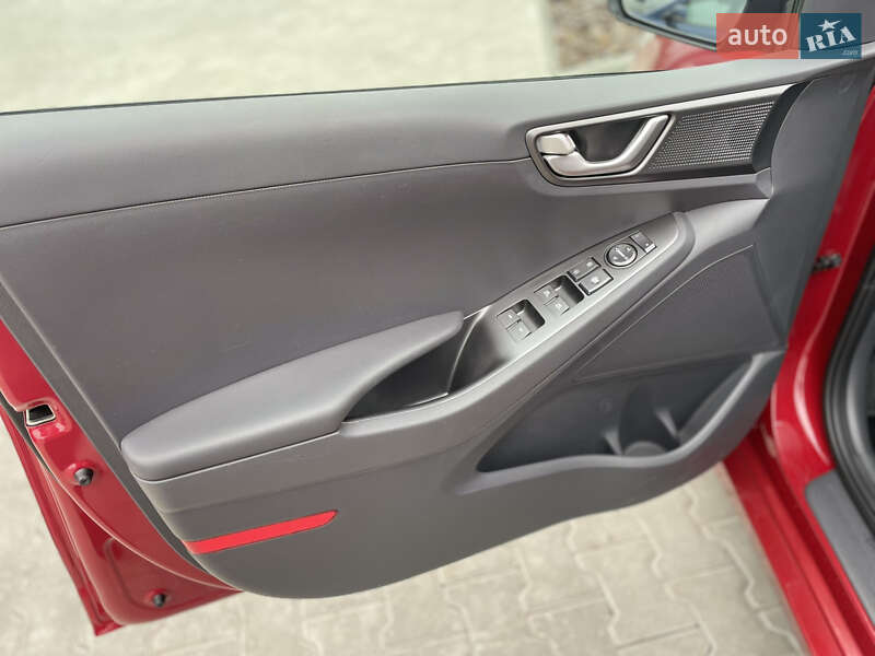Лифтбек Hyundai Ioniq 2022 в Кропивницком фото 16 Лифтбек Hyundai Ioniq 2022 в Кропивницком