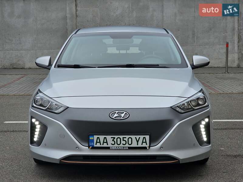 Лифтбек Hyundai Ioniq 2019 в Киеве