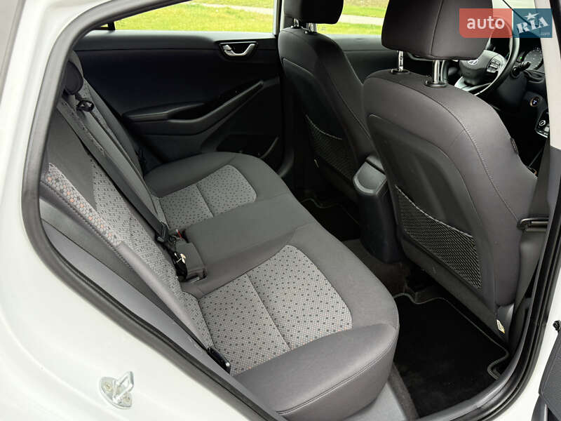 Хэтчбек Hyundai Ioniq 2019 в Тернополе фото 23 Хэтчбек Hyundai Ioniq 2019 в Тернополе