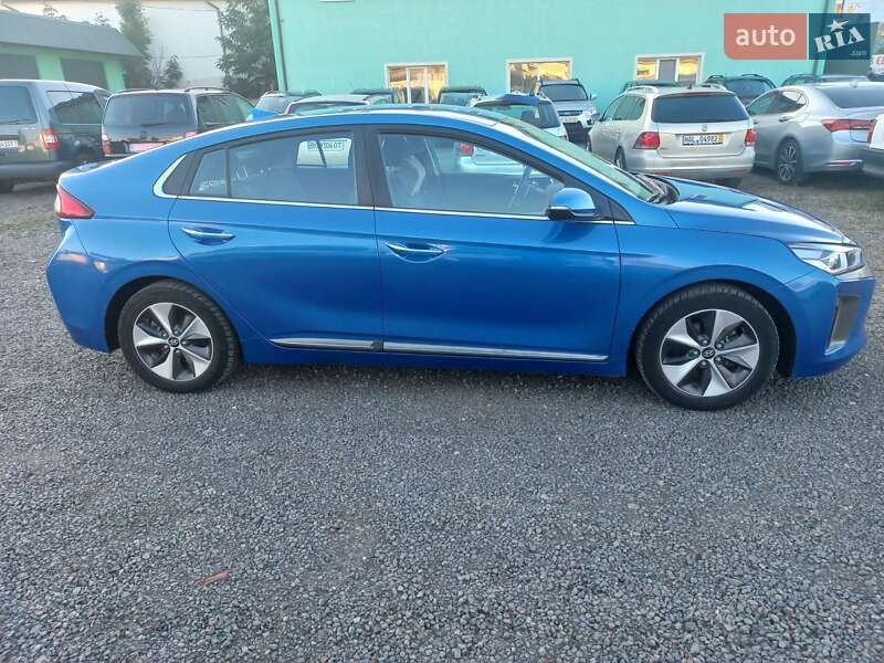Хетчбек Hyundai Ioniq 2017 в Шептицькому